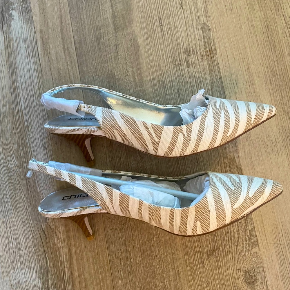 Chicos NEW shoes. Low heel. Beige white stripes. Size 7 1/2. Heel strap.